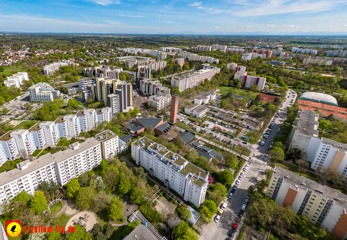 04.05.2023 - Luftbilder vom Marx-Zentrum uns seiner Umgebung in Neuperlach